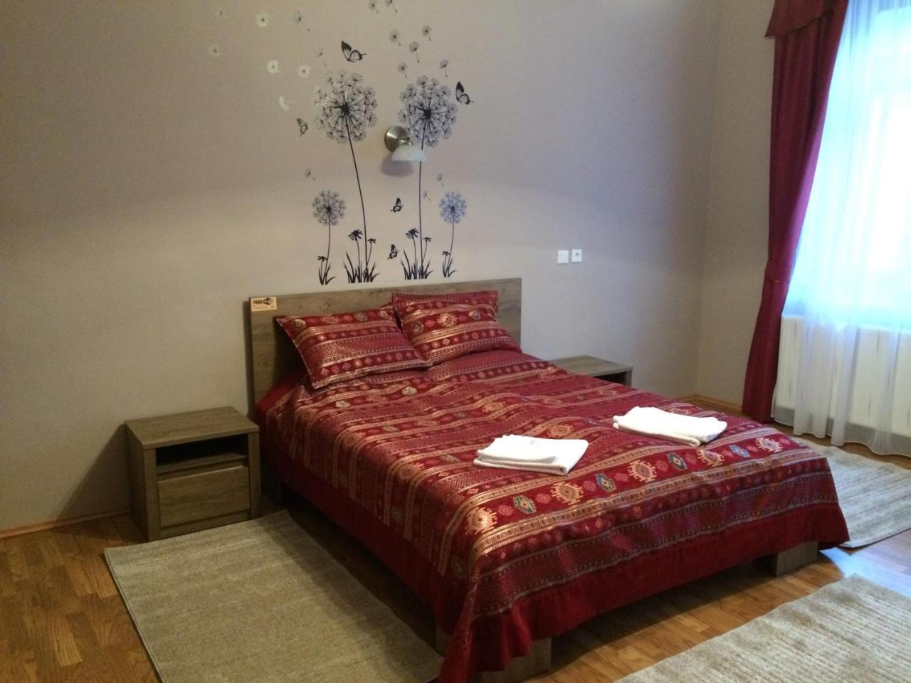 Rigo Lak Apartment *